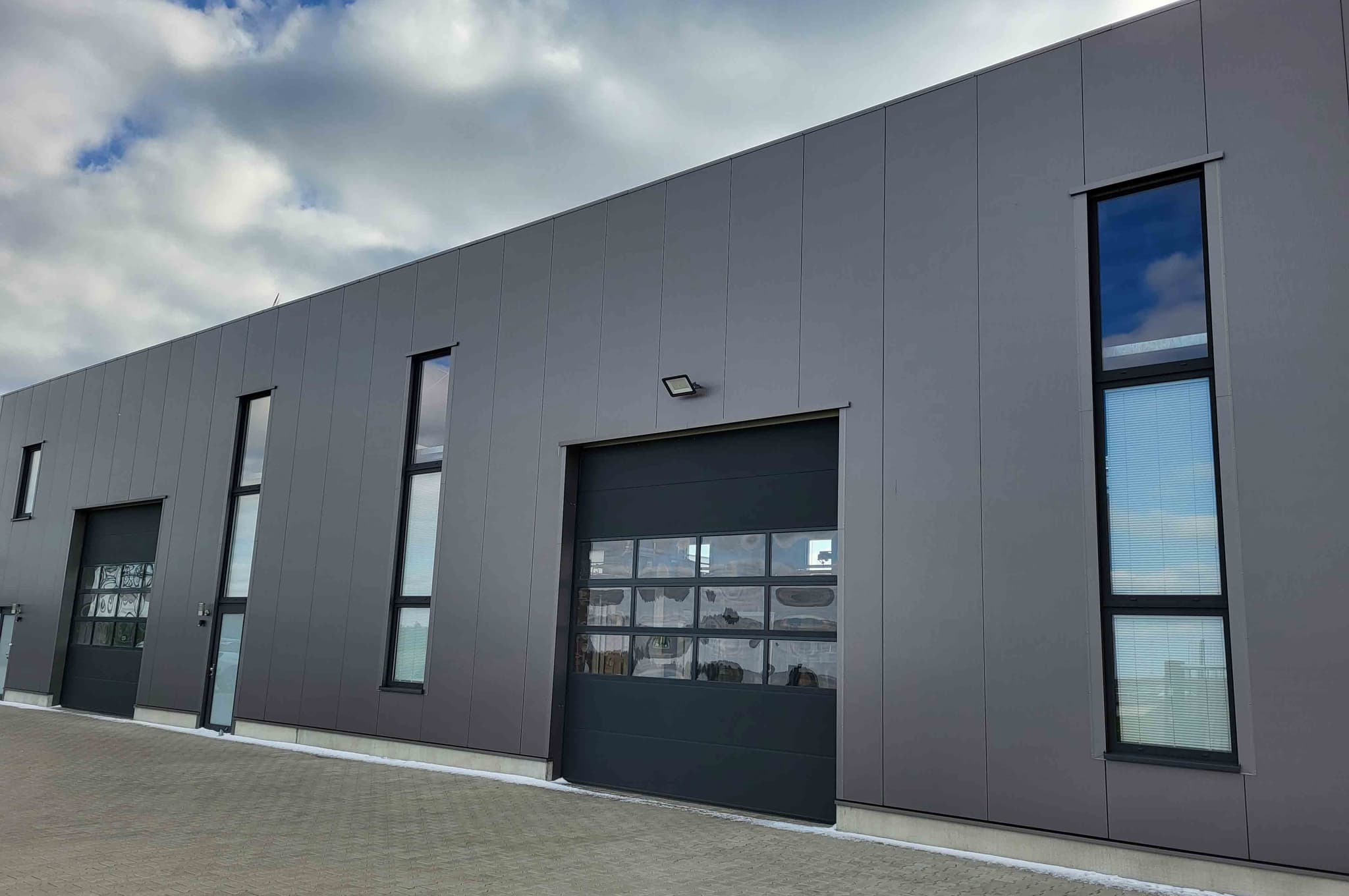 Industrietore von WIŚNIOWSKI – Perfektion bis ins Detail